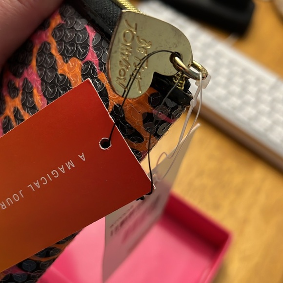 Betsey Johnson Wallet New with tags - Picture 4 of 5